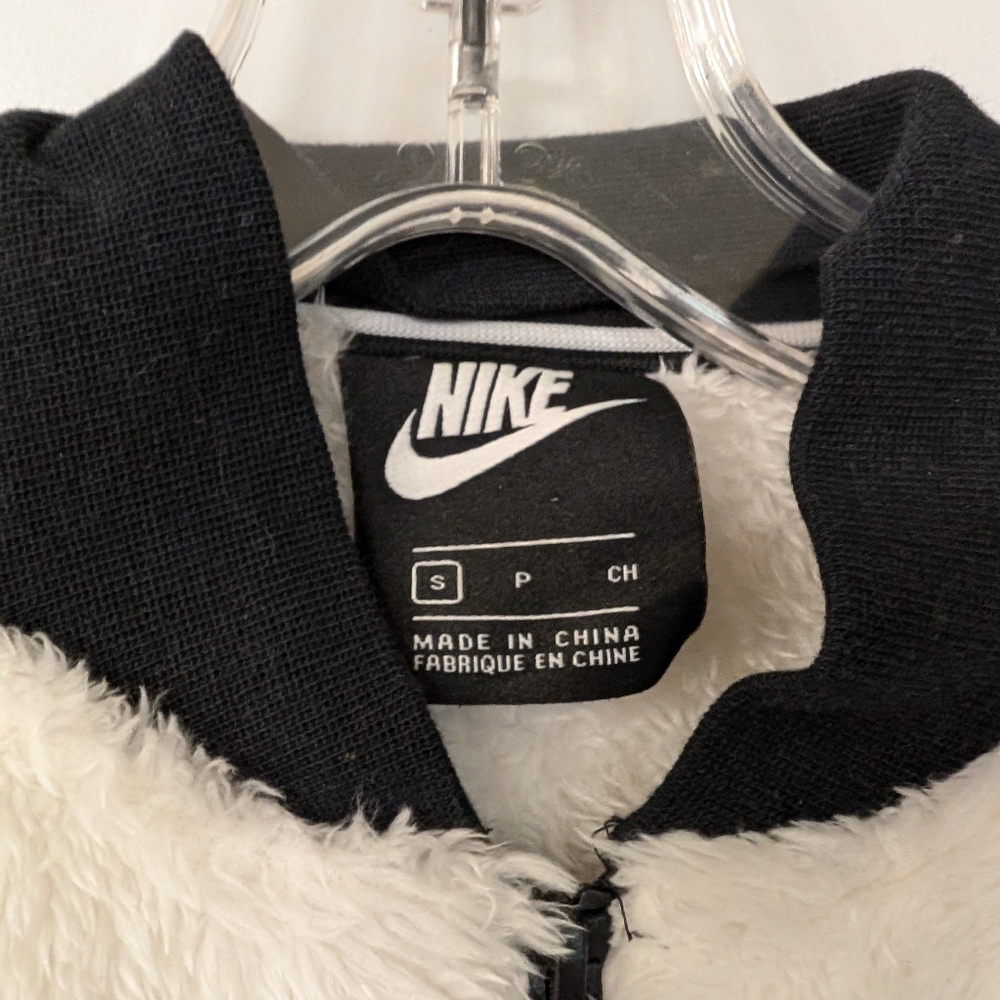 Nike Retro Jacket - Picture 2 of 3